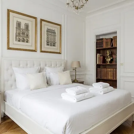 5br Champs Elysees Marbeuf Apartmán