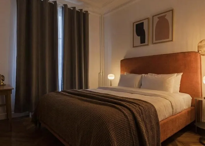 5br Champs Elysees Marbeuf Paris